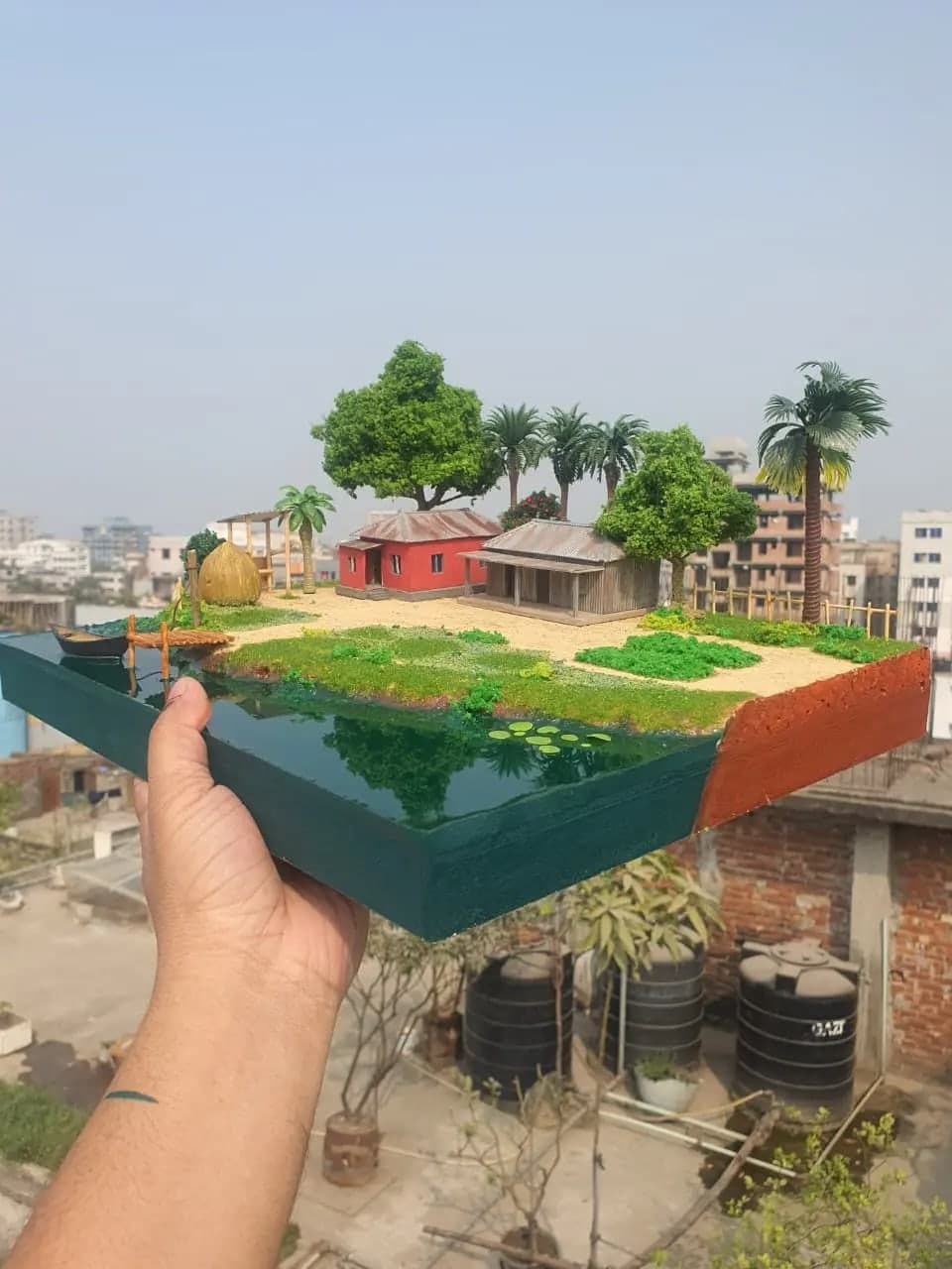 পুকুরপাড়ের গ্রামের মিনিয়েচার মডেল